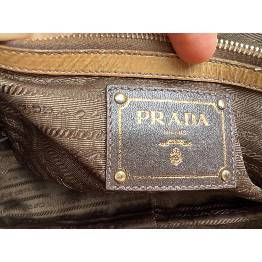 PRADA HANDBAG - Picture 8 of 15